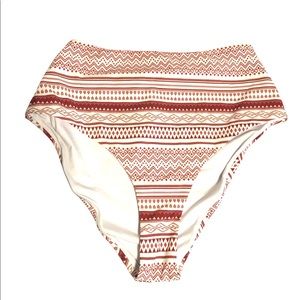 NWT Cupshe swim bottoms M- highcut NWT